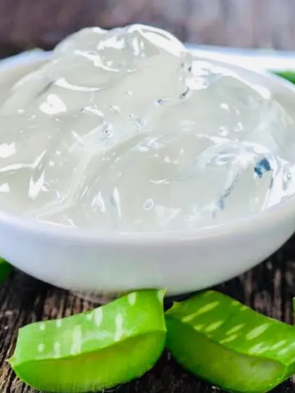 Pure, organic, and handmade Aloe Vera Gel, extracted by hand without any added color or fragrance. It's so gentle, you can even use it on children.