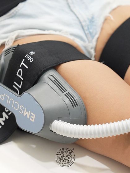 Emsculpt NEO is an excellent choice for toning and strengthening the thighs. The applicators are designed to fit the contours of the leg, delivering targeted energy to build muscle and reduce fat for leaner, more defined thighs.