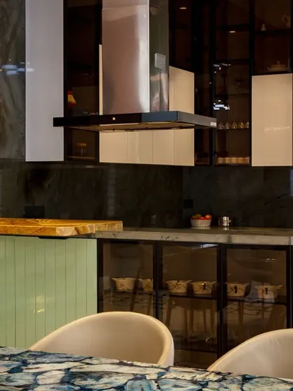 Another view of the breakfast counter and its integration with the main kitchen workspace.