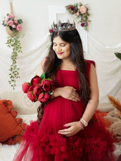 Solo Radiance: Portraits of the Mother-to-Be photo 31