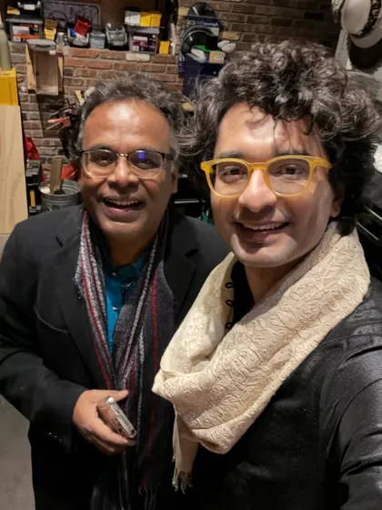 A selfie with the wonderful sitarist Pt. Gaurav Mazumdar Dada backstage at the Ragas Live Festival.