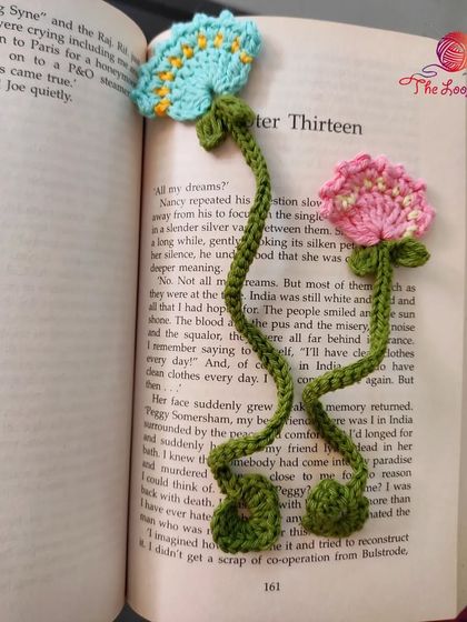 The Dainty Flower bookmarks feature long, leafy stems and delicate blossoms, adding an elegant touch to your reading.