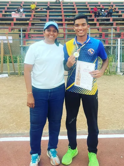 With my athlete Gagan Amin after his silver medal win in the 800m run at the Mumbai University Inter Zonal meet.
