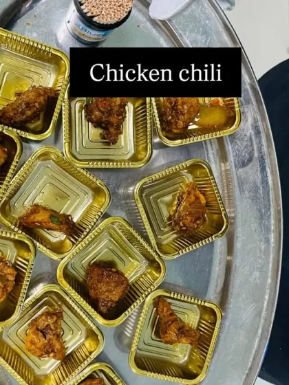 A tray of Chicken Chili starters, served in individual portions for easy serving at a 5th birthday party.