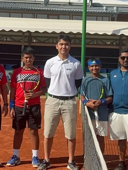 The full Indian contingent, including players and coaches, at the international team competition.