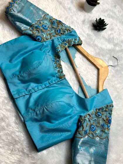 The Glamhouse - Ethnic Wear & Jewellery Rentals Modern & Chic Blouse Designs photo 71