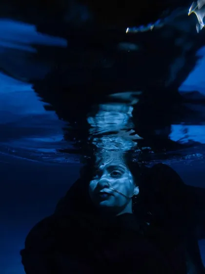 An alternate photo from the 'Vari' album cover shoot. The underwater concept was about exploring depth and flow, key themes of the album.