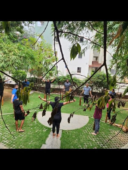 A view of our workshop from the back. We create a semi-circle so everyone can see the demonstration clearly and have enough space to practice.