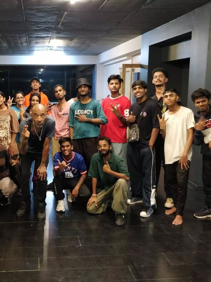 We are blessed to host and learn from masters like Cmackarim. Moments like these, sharing culture, knowledge, and spirit, are what enrich our community and keep us growing.