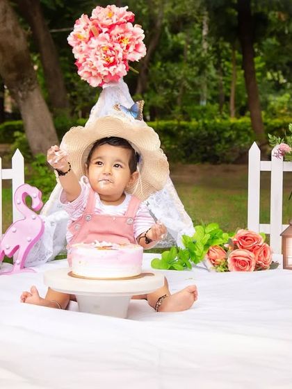 First Birthday & Cake Smash Fun photo 12