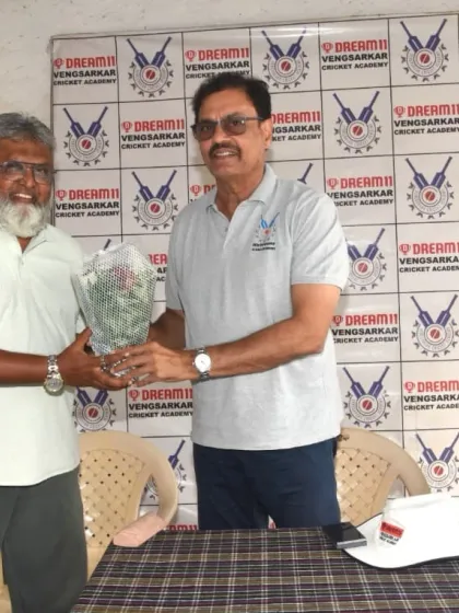 Welcoming former cricketer Azeem Khan to the prize distribution function of the Dream11 Cup for U-12s.