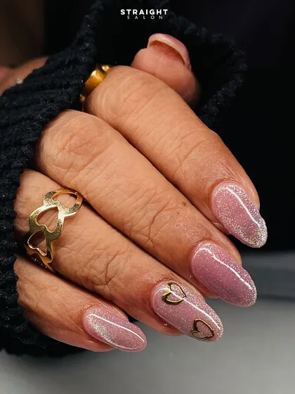 A sweet and romantic design. This set features a shimmery pink base with delicate, hand-painted gold hearts for a lovely and feminine look.