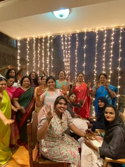 A wonderful group photo from a mehndi night. It was a pleasure doing henna for this bride and all her lovely guests.