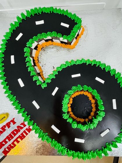 3D Sculpted & Novelty Cakes photo 11