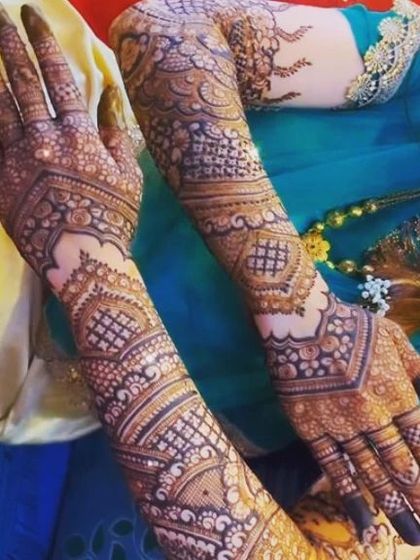 Hussaina Mehendi Artist - Bridal Mehendi Intricate Bridal Hands photo 26