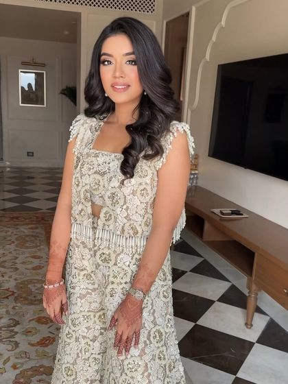 Elegant Reception & Formal Looks photo 16