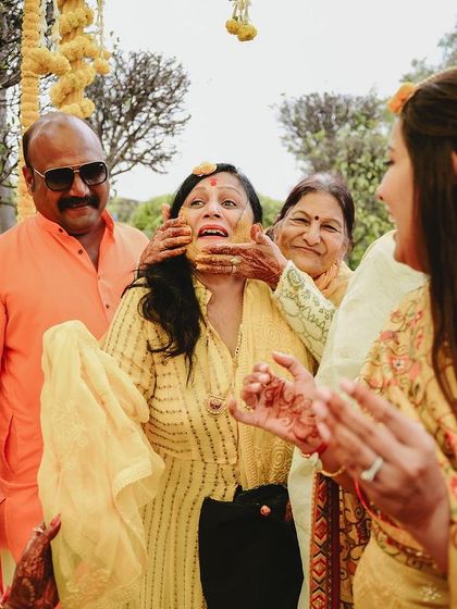 Somesh Chaurasiya - Wedding Photography & Cinematography Vibrant Haldi & Mehendi Moments photo 29