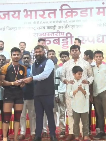 Vedant Yerunkar being awarded 'Man of the Final Day' for his outstanding performance.