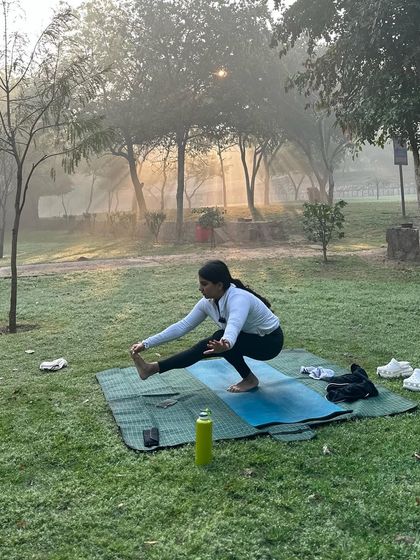 In my teaching element. A beautiful misty morning in the park, perfect for a focused yoga practice.