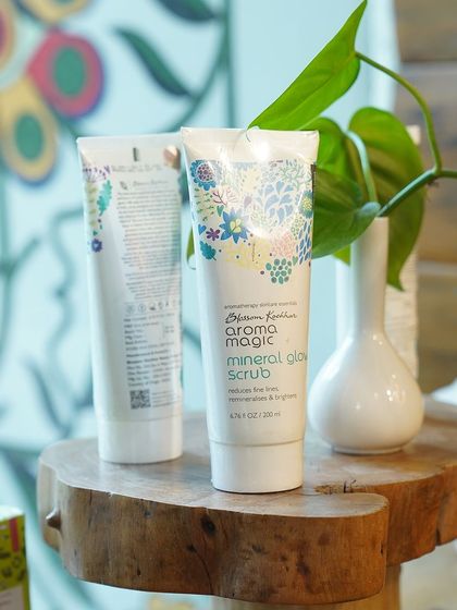 Revitalize your skin with the Aroma Magic Mineral Glow Scrub. It's packed with natural minerals to reduce fine lines, brighten, and leave your skin glowing.
