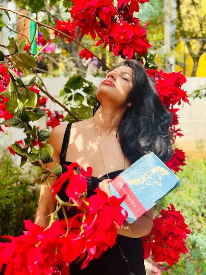 Soaking in the sun and the poetic wisdom of 'Gitanjali', a true piece of art in motion.