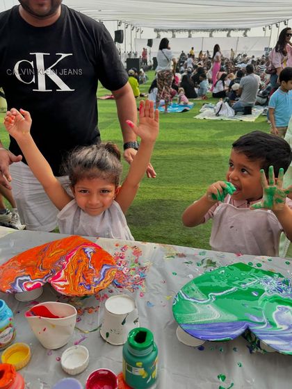 Nishka Mehta - Painting Workshops & Art Parties Art Jamming & Fluid Art Fun photo 10