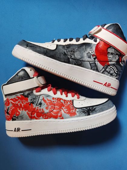 A top-down view of the Japanese-themed custom AF1 Mids.