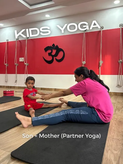 This is what it's all about. A mother and son connecting on the mat, sharing a moment of quiet strength together. My partner yoga sessions are a beautiful way for families to build deeper bonds, learn together, and make memories that go far beyond the physical practice.
