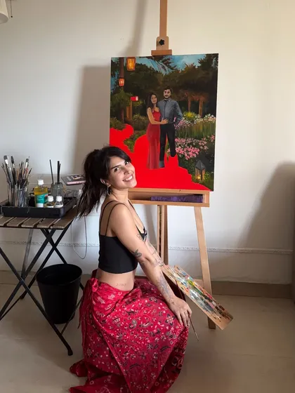 Give me a brush and I’m a happy girl. Here I am working on a custom oil painting for a lovely couple, capturing their memory in a garden setting. It's a privilege to bring people's stories to life on canvas.