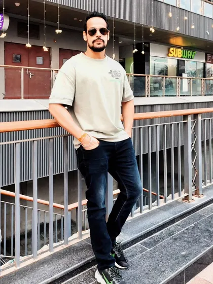 Taking some time for a casual photoshoot. Loving yourself is the first step, and that includes taking pride in your appearance and style.