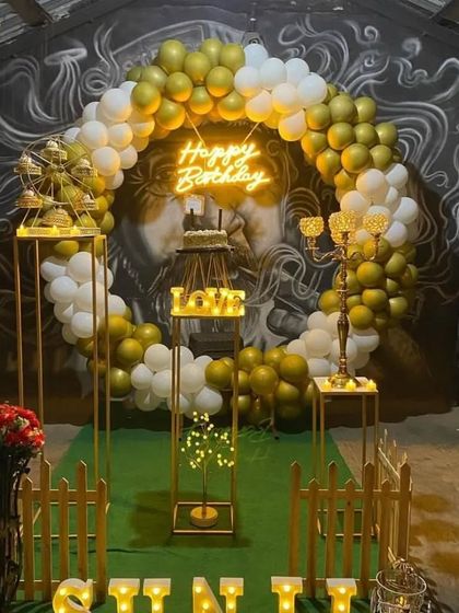 Chic Backdrop & Room Decorations photo 40