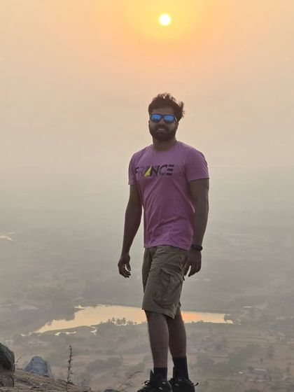 A trekker posing against the hazy, golden backdrop of the sunrise. These are the profile pictures you'll want to keep.