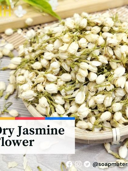Our dry jasmine flowers are perfect for adding a delicate, luxurious touch to soaps and bath bombs. Their beautiful shape and gentle aroma make them a wonderful inclusion for high-end, artisanal products.