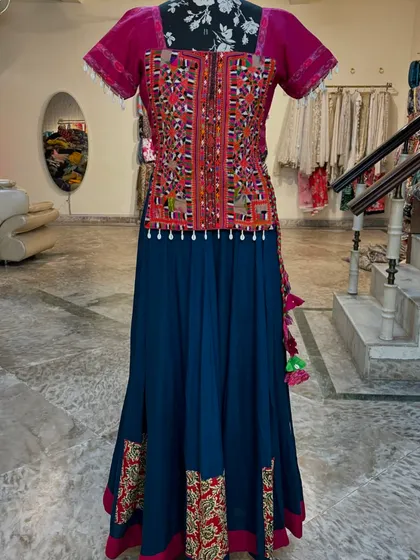 The full set, ready for Navratri celebrations.