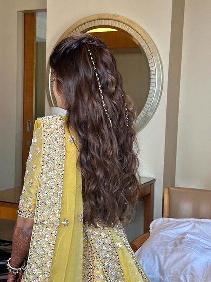 Flowing Curls & Waves photo 3