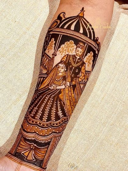 A stunning portrait of a bride and groom on the forearm. This personalized artwork captures the couple in their wedding attire, creating a beautiful and lasting memory.