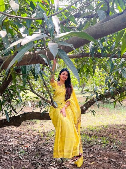 Your elegance brings my creation to life. Thank you, Vinathi mam, for sharing these lovely pictures in the yellow saree.