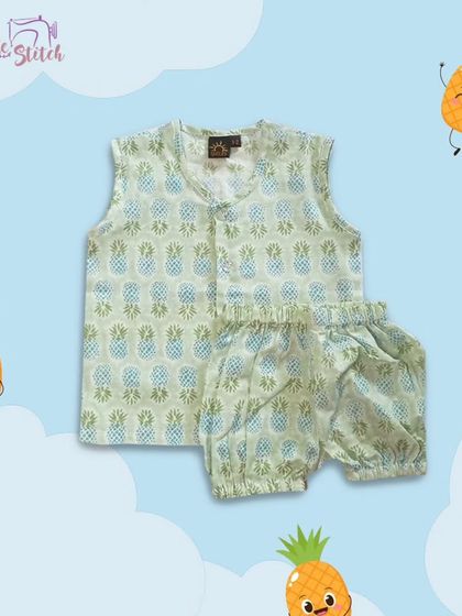 Our pineapple print jhabla and bloomer set is an ultimate must-have for summer. It's as cute and silly as your little one!