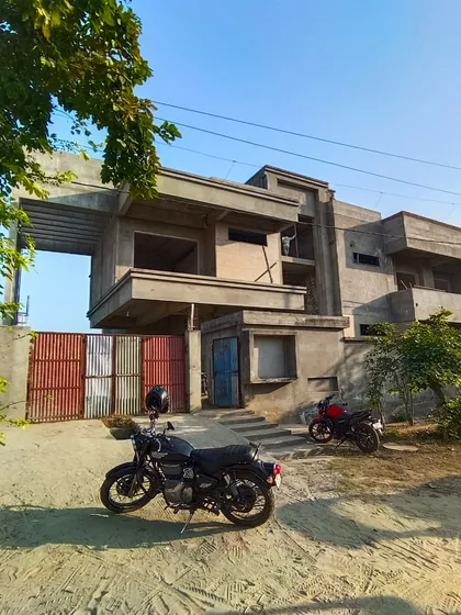 The shell of our villa project in Moradabad, under construction. Even at this early stage, you can see the modern, geometric forms and the vision for a timeless yet fresh architectural design taking shape.
