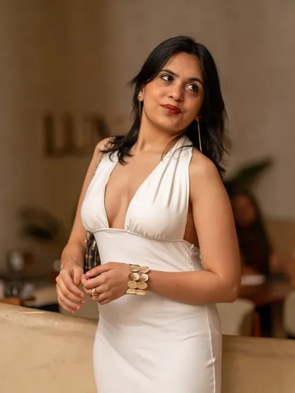 A guest looking elegant at our weekly rooftop party. The crowd at Lumara always brings their style.