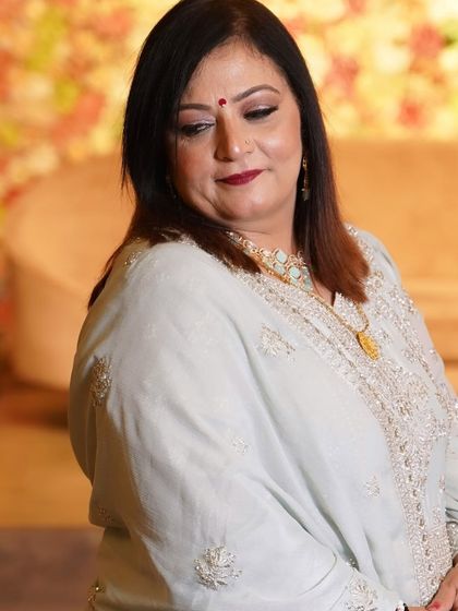 Timeless Beauty: Makeup for Mothers photo 13