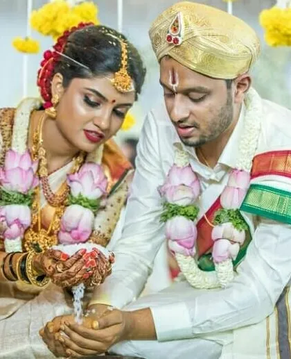 The rituals of a Kannada wedding are sacred and beautiful. I not only help in finding the right match but also assist families in planning the wedding, ensuring that every tradition, like this Dhare ceremony, is honored.