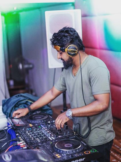 Darshan K Shetty - Club & Pub DJ Ladies Nights photo 12