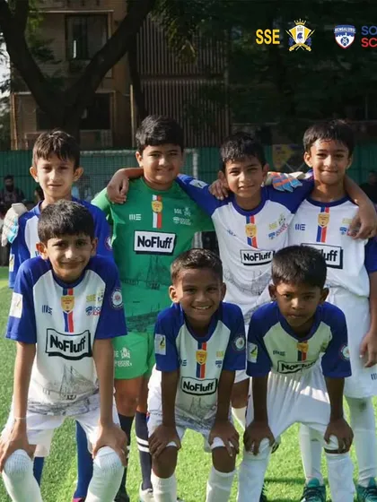 A group of our U9 players, building friendships and skills together.