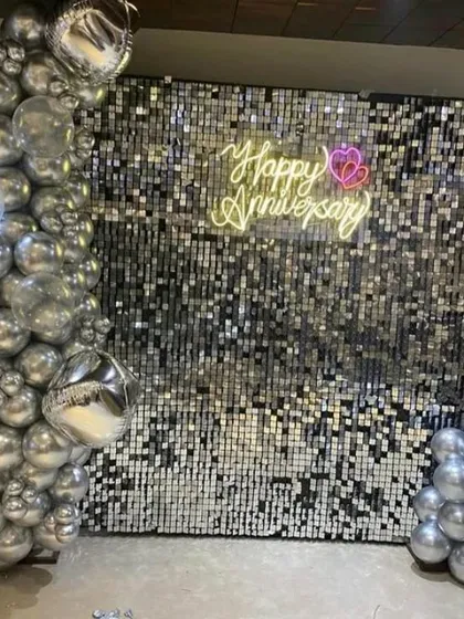 A wider view of the stunning silver 21st anniversary decor.