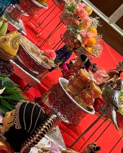 Ceremonial Platter & Gift Tray Decoration