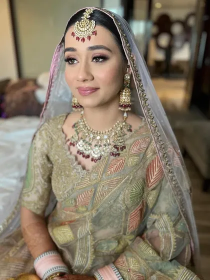 This is so beautiful. A soft and subtle look for a Sikh bride in a pastel suit. The makeup is minimal and elegant.