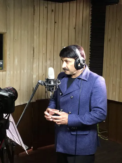 Capturing the perfect take requires focus and the right environment. Here, Manoj Tiwari ji prepares for a vocal performance in our dedicated recording space, which is also set up for video shoots.