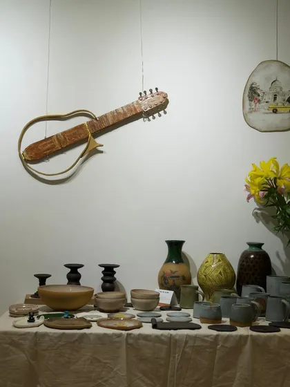 Some beautiful corners from our recent showcase. It was so wonderful to see everyone's hard work displayed together, from sculptural vases and lamps to wall art.