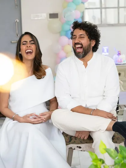The best moments are the unposed ones. This burst of laughter during a baby shower is what it's all about. My goal is to be a quiet observer, capturing the real happiness and candid interactions as they unfold naturally.